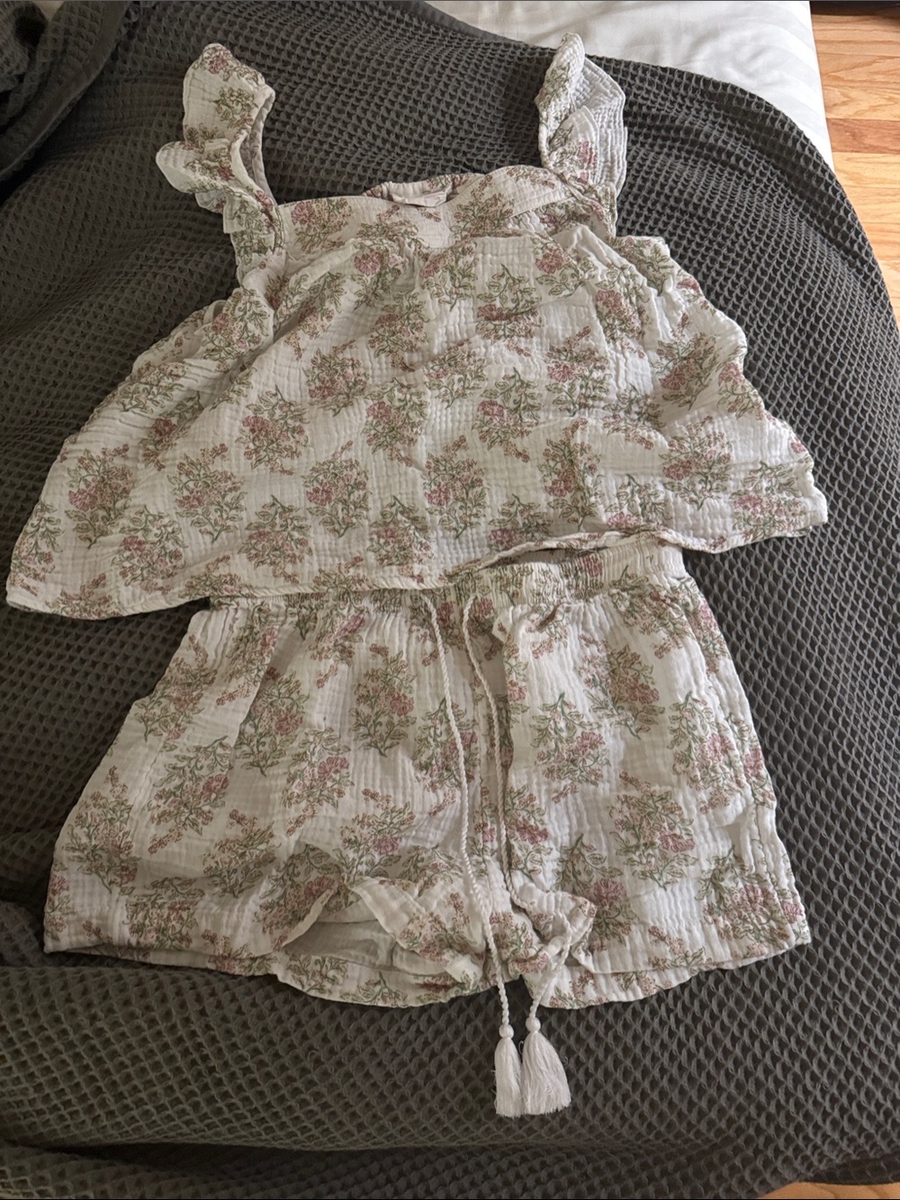 Shabby Chic Cream Floral Cotton Shorts Set with Pink Accents